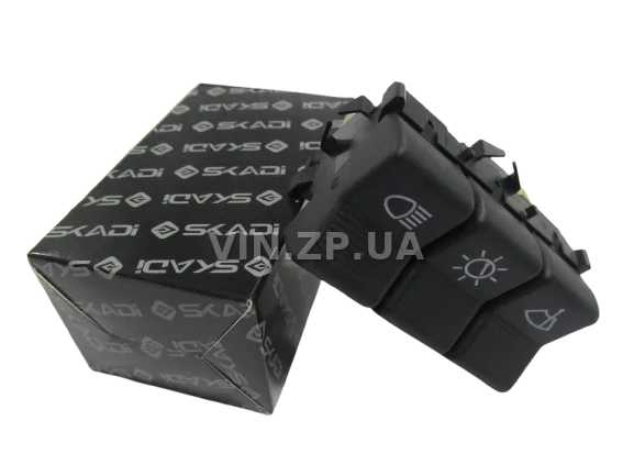 Выключатель габаритов света дворников ВАЗ 2101, 2102, 2103, 2106 SKADI блок кнопок на 3 клавиши 3