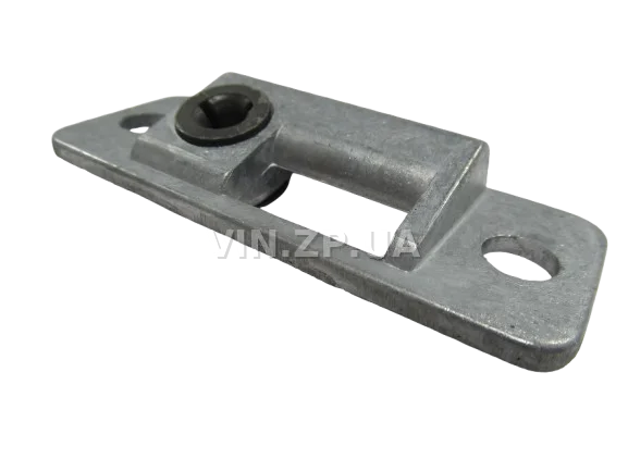 Планка замка багажника Таврия 1102, нижняя, с пластиковой втулкой ПРИЗМА