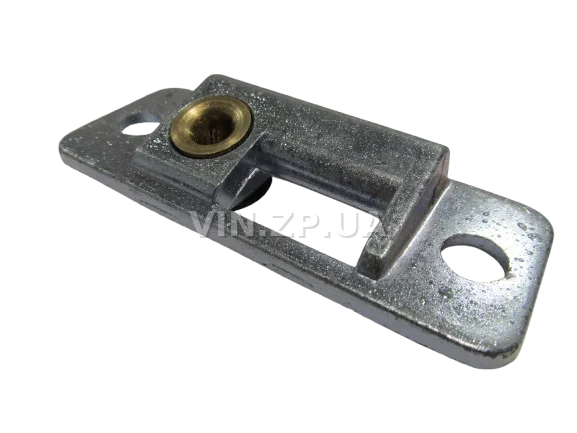 Планка замка багажника Таврия 1102, нижняя, с латунной втулкой ПРИЗМА