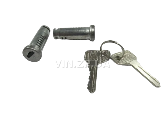 Замок багажника ВАЗ 2102, 2121, с личинками, замок 1шт + личинка 2шт + ключ 2шт АРК 4