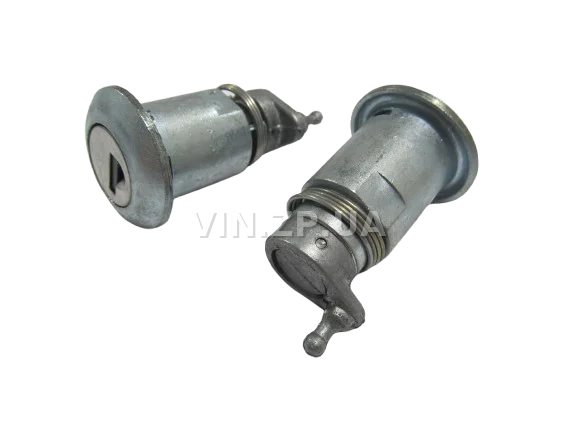 Замок багажника ВАЗ 2105, 2107, с личинками, замок 1шт + личинка 2шт + ключ 2шт АРК 4