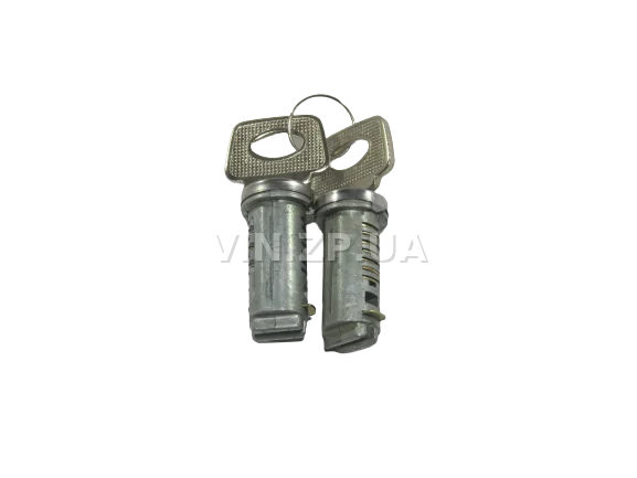 Замок багажника 2190 Гранта с личинками и ключами LOGO-D 5