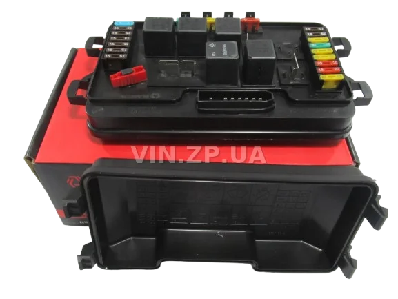 Блок предохранителей ВАЗ 2108-21099, 2113-2115 FLAGMUS нового образца 367.3722, евро, с реле в зборе 4