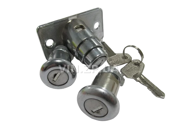 Замок багажника ВАЗ 2104, с личинками, замок 1шт + личинка 2шт + ключ 2шт FLAGMUS