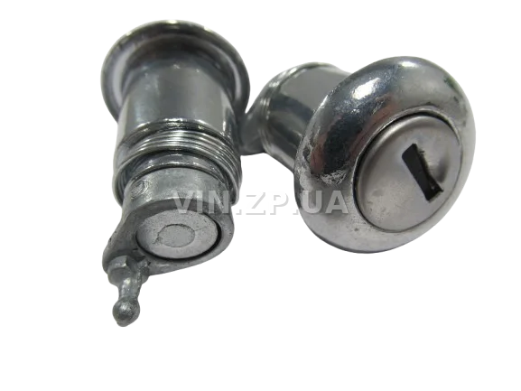 Замок багажника ВАЗ 2105, 2107, с личинками, замок 1шт + личинка 2шт + ключ 2шт FLAGMUS 4