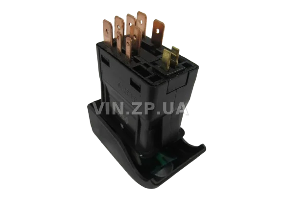 Выключатель света и габаритов ВАЗ 2110, 2111, 2112 SKADI старого образца (84.3709
) 2