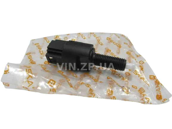 Датчик выключатель стоп-сигнала  ВАЗ 2170-2172,  1117, 1118, 1119 SKADI 211.3720 4